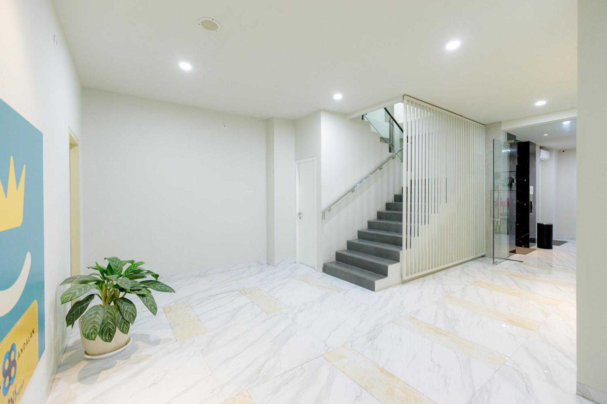 Sans Hotel 88 Andalan Surabaya By Reddoorz Extérieur photo